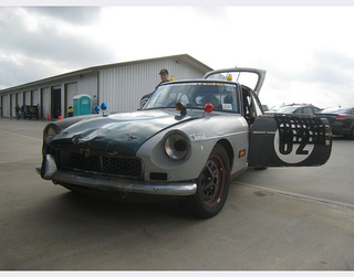 Illustration for article titled Guess The 24 Hours Of LeMons Lap Totals, Win Fabulous Prizes: Opel GT or MGB-GT?